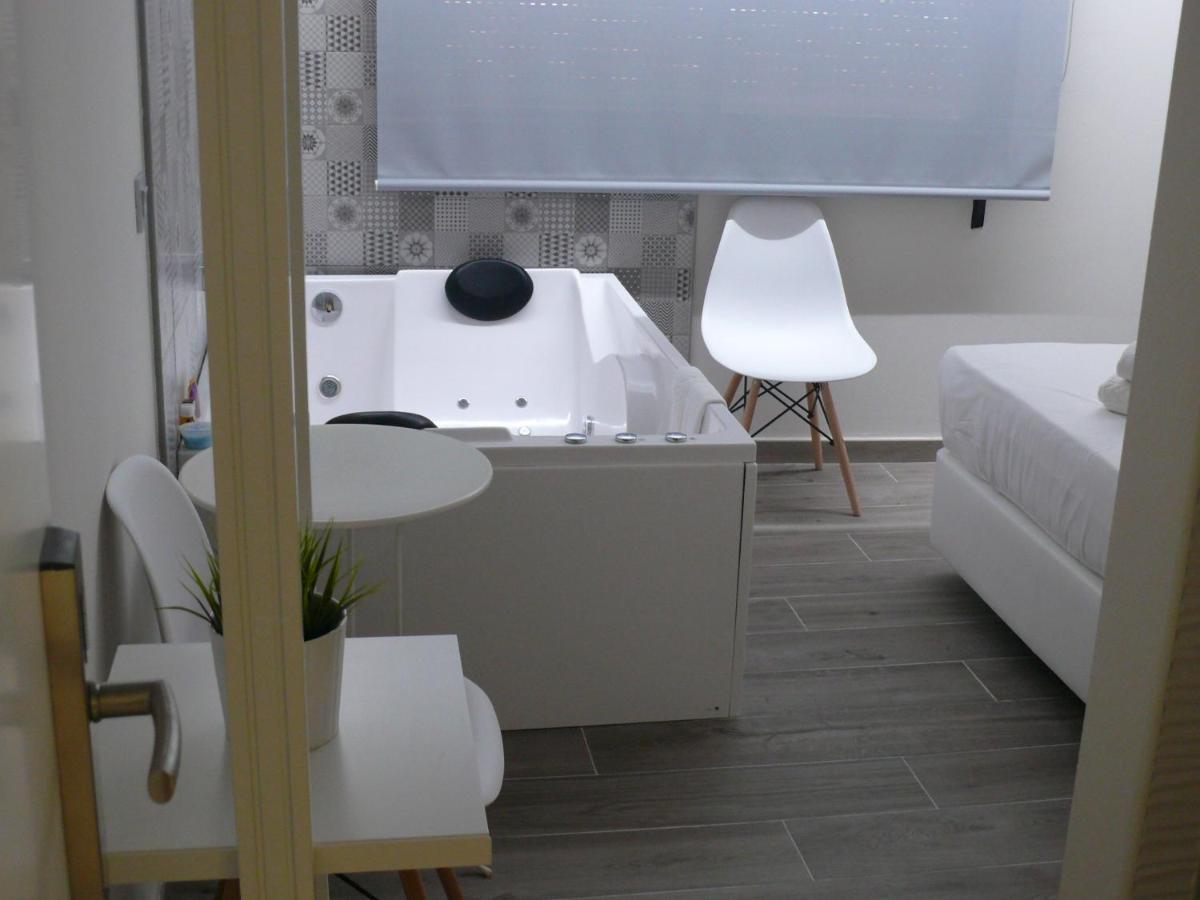 Hostal Letto Dal Mare Valencia Exterior photo